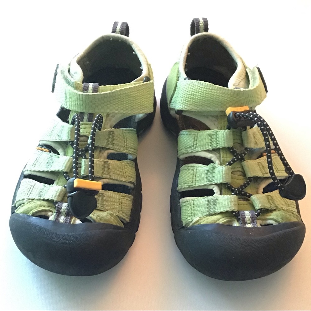 KEEN Newport H2 Kids Sz 13 Green Glow Shoes
